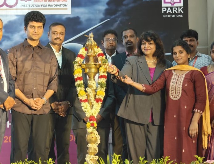 1,243 மாணவர்கள்... புதிய கனவுகளுடன் கல்லூரி வாழ்க்கை தொடக்கம்! பார்க் கல்வி குழுமத்தின் ‘ஸ்பார்க் 2026’ விழா!